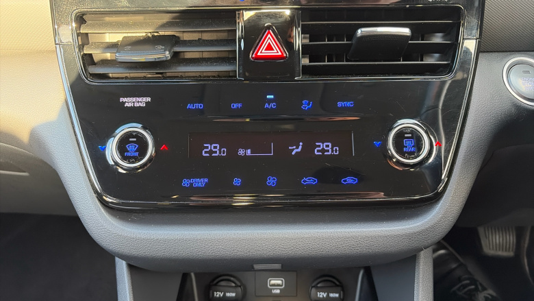 Hyundai IONIQ 1.6 GDi Plug-in Hybrid Premium 5dr DCT Hatchback